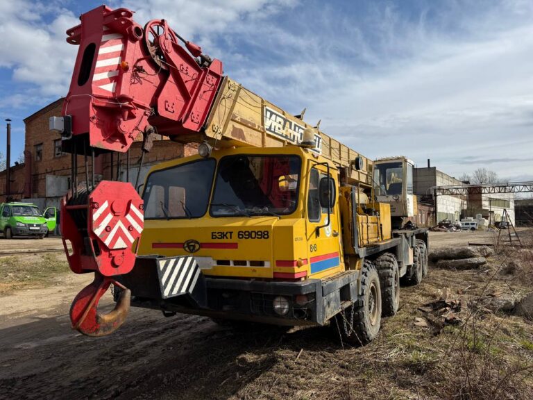 Аренда автокрана-вездехода 50 т, стрела 27,1 м